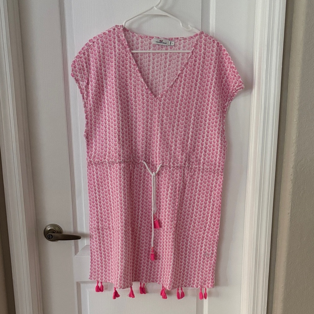 Vineyard Vines Pink and White Patterned Blouse